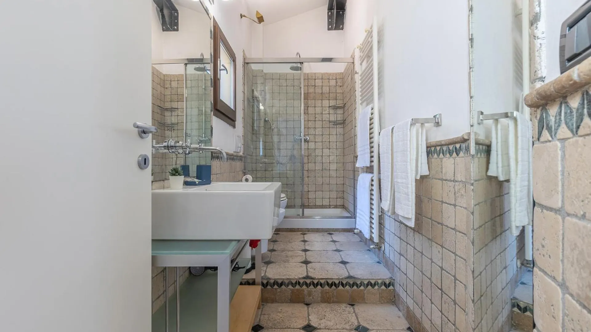 Dreaming Bologna Central Apartment 0*,  Italy